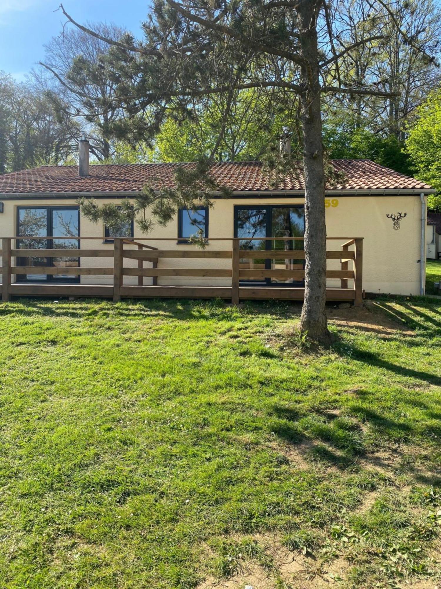Repere Du Cerf Villa Virton Bagian luar foto